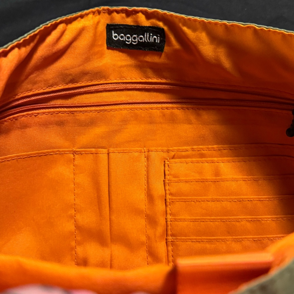 Baggallini Special Edition Excursion Bagg - image 3